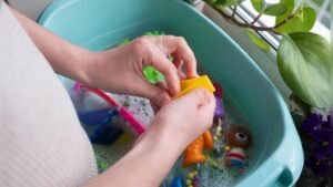 How to Clean Baby Bath Toys